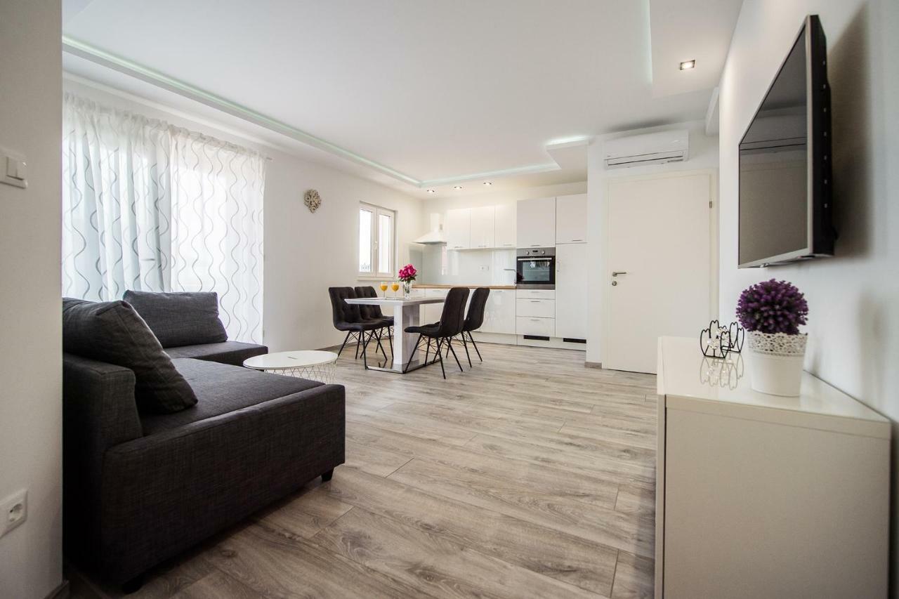 Solin Apartments Praetorium ภายนอก รูปภาพ
