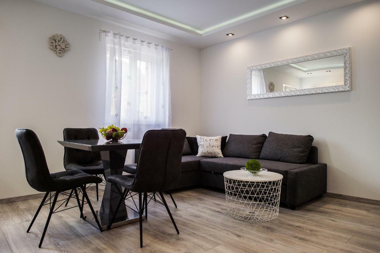 Solin Apartments Praetorium ภายนอก รูปภาพ