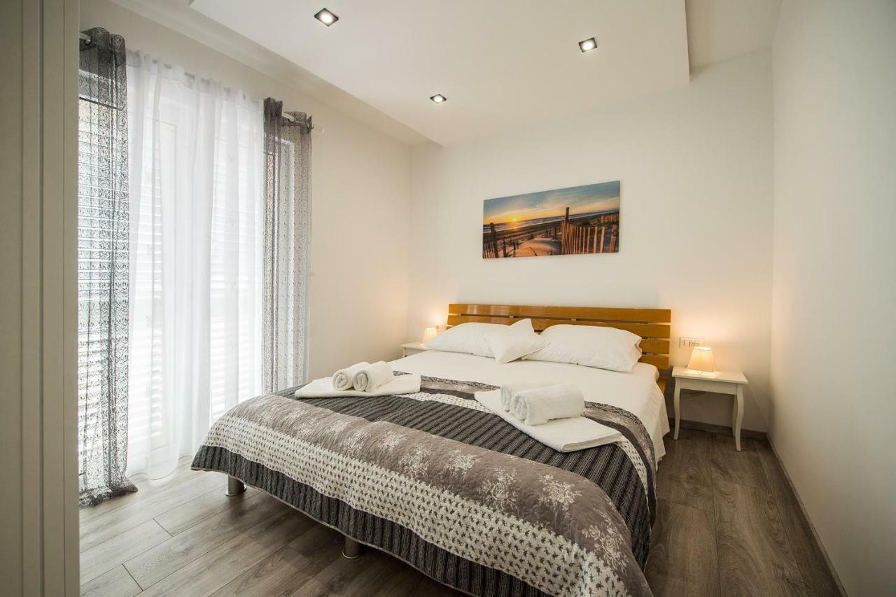 Solin Apartments Praetorium ภายนอก รูปภาพ