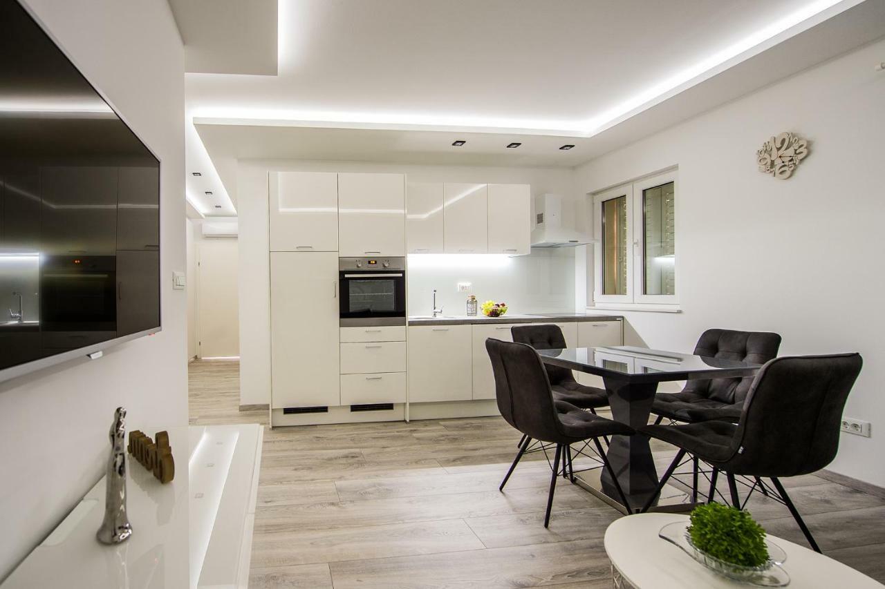 Solin Apartments Praetorium ภายนอก รูปภาพ